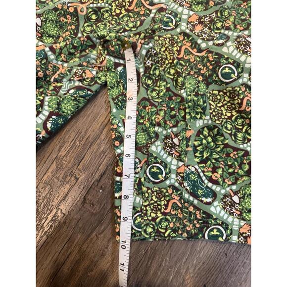 DULUTH Trading Co Heirloom Gardening Bib Overalls Shorts Succulent Green Sz M - Picture 7 of 7